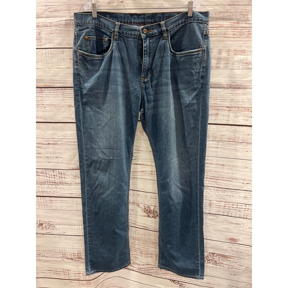 Tommy Bahama Standard Fit Blue Denim Jeans Mens 38x34 Medium Wash Straight Leg